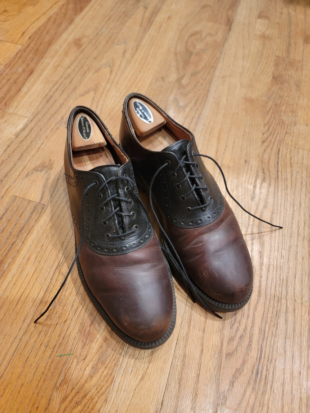 Johnston and Murphy Passport Men's Two-Tone Brown & Black Leather Oxford Saddle